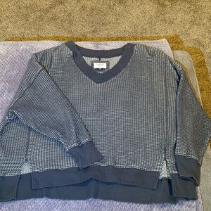 American Eagle Outfitters V-Neck Sweater in Navy and White